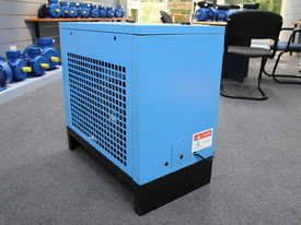 Refrigerated air dryer 80CFM spray painting - picture0' - Click to enlarge