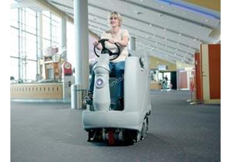 caption BRX700 Ride On Industrial sweeper extractor