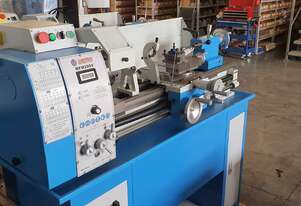Weiss LATHE WF290VF W/DRO