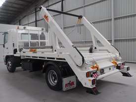 Hino FE 1426-500 Series Hooklift/Bi Fold Truck - picture2' - Click to enlarge