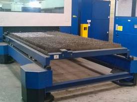 Trumpf Trumatic L3050 5kW (2004) - picture2' - Click to enlarge