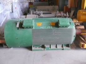 630 kw 840 hp 8 pole 3300 v AC Electric Motor - picture0' - Click to enlarge