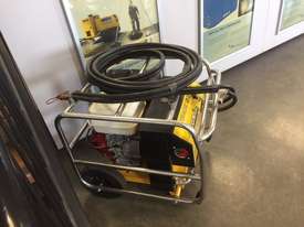 Atlas Copco Hydraulic power pack LP13-30P - picture1' - Click to enlarge