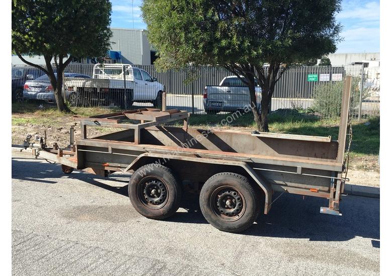 caption 2T PLANT TRAILER HYDRAULIC BRAKES SUIT MINI LOADER 1TEO572