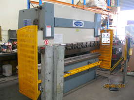 Steelmaster 2500mm x 50 Ton Hydraulic Pressbrake - picture0' - Click to enlarge