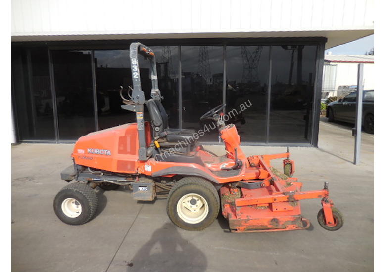 caption Kubota F3680 Mower