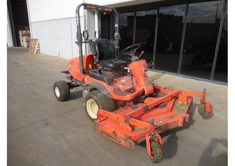 caption Kubota F3680 Mower