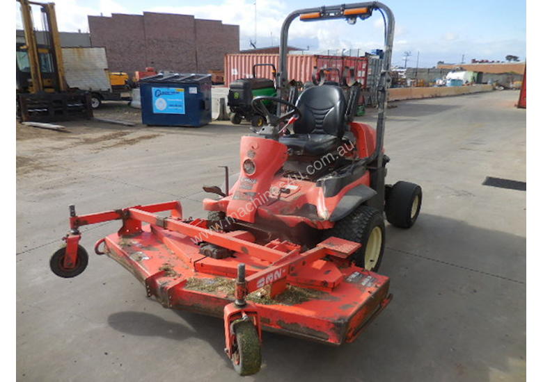 caption Kubota F3680 Mower