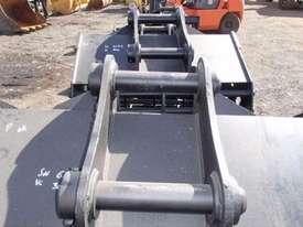 Scott Sieve Bucket-Rock Attachments - picture1' - Click to enlarge