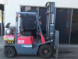 Nissan JO2 LPG / Petrol Counterbalance Forklift - picture0' - Click to enlarge