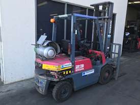 Nissan JO2 LPG / Petrol Counterbalance Forklift - picture1' - Click to enlarge