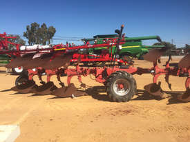 Gregoire Besson 10 Furrow  Mouldboard Plough Tillage Equip - picture1' - Click to enlarge