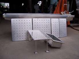 mortuary medical table - picture0' - Click to enlarge