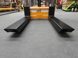 400kg Adjustable Forks Platform Stacker/Manual Stacker Lifting 1200mm - picture1' - Click to enlarge
