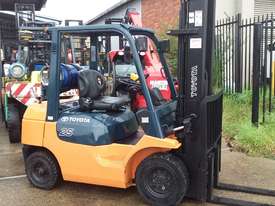Toyota 7FG25 Forklift 6000mm lift 3 Stage Mast Side Shift Fresh Paint  - picture0' - Click to enlarge