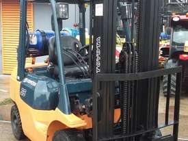 Toyota 7FG25 Forklift 6000mm lift 3 Stage Mast Side Shift Fresh Paint  - picture1' - Click to enlarge