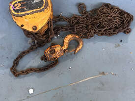 Chain Hoist Block and Tackle 2 ton x 3 mtr Drop PWB Anchor Lifting Crane PWB Anchor - picture1' - Click to enlarge