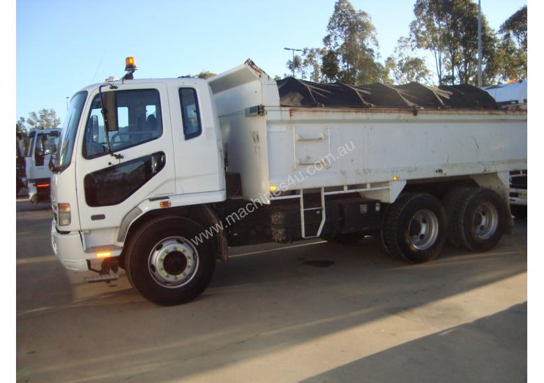 caption Fuso Fighter Tipper Truck