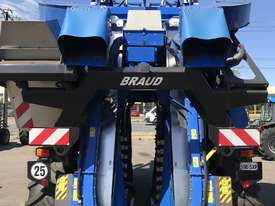 Used Braud Harvester Model 9090XD - Stock No BR1027 - picture2' - Click to enlarge