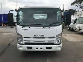 Isuzu NPR200 Tray Truck - picture0' - Click to enlarge