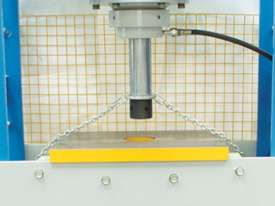 30Ton Industrial Workshop Press - Adjustable Table - V - 1 Only - picture1' - Click to enlarge