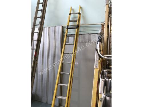 Branach FiberglassExtension Ladder 3.9 - 6.4 Meter Industrial Quality