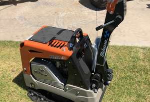 Mikasa   MVH-308GH VIBE PLATE