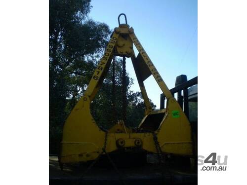 caption AGM , Palfinger , Clamshell Bucket