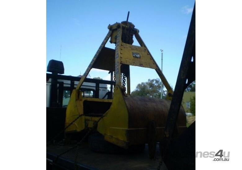 caption AGM , Palfinger , Clamshell Bucket