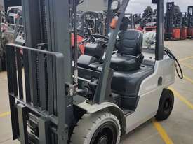 Used Forklift:  UG1F2A30DU Genuine Preowned Nissan 3t - picture1' - Click to enlarge