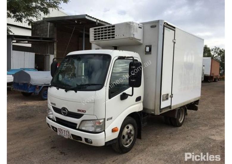 caption 2013 Hino 300 616