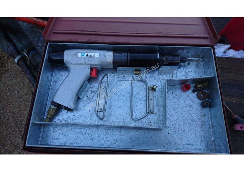 Used avdel 7557 Air Rivet Gun in , Listed on Machines4u