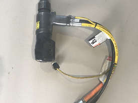 Huck Hydraulic Rivet Tool 2624 Made in The USA Quality Huck International - picture0' - Click to enlarge