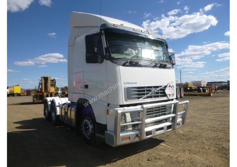 caption Volvo FH12 Primemover Truck