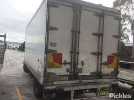 2002 Isuzu FRR 500 Long - picture2' - Click to enlarge