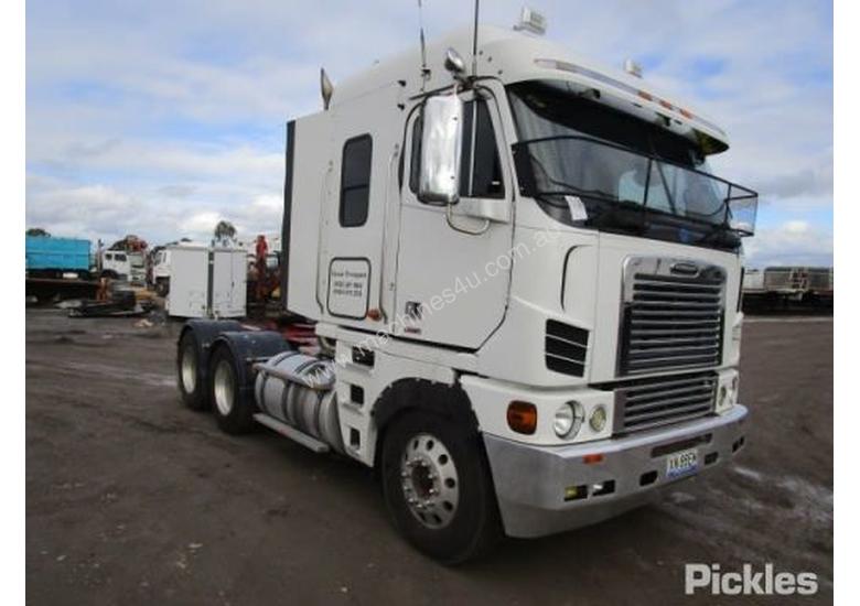 caption 2010 Freightliner Argosy 101