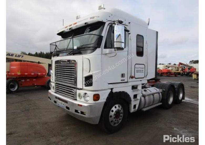 caption 2010 Freightliner Argosy 101