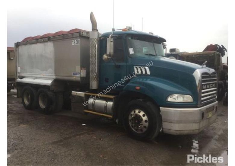 caption 2012 Mack Granite