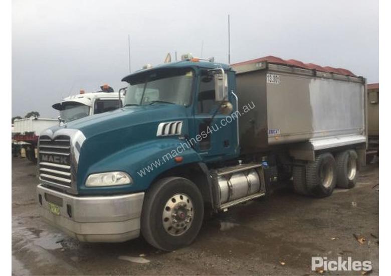 caption 2012 Mack Granite