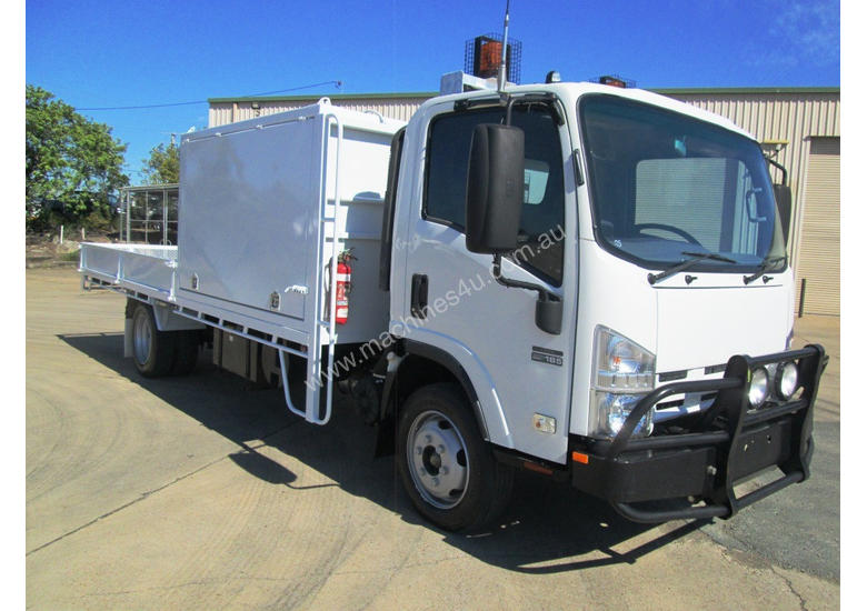 caption Isuzu NQR450 Tray Truck
