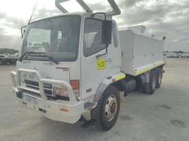 Mitsubishi Fuso Fighter - picture1' - Click to enlarge