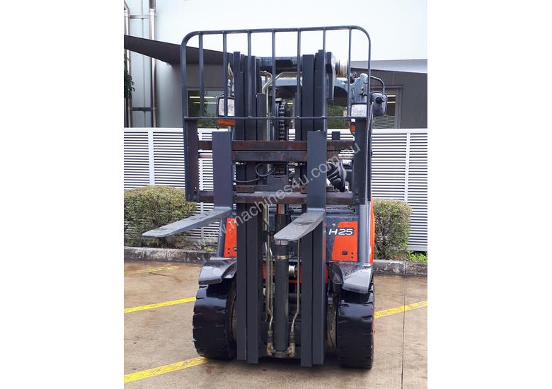 caption Used Forklift: H25T Genuine Preowned Linde 2.5t