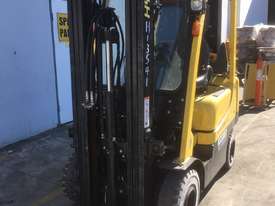 1.8T LPG Counterbalance Forklift - picture0' - Click to enlarge