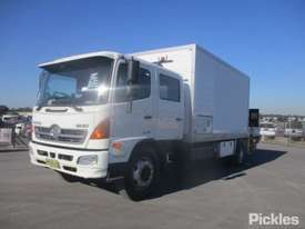 2011 Hino 500 FG8J - picture2' - Click to enlarge