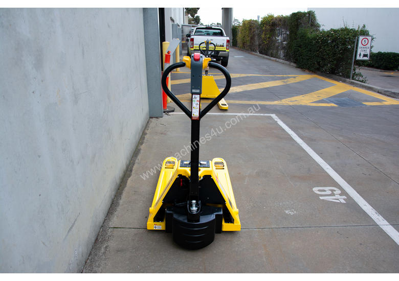 caption Liftsmart PT15-3 Battery Electric Hand Pallet Jack/Truck