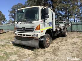 2010 Hino GT 1322 - picture2' - Click to enlarge