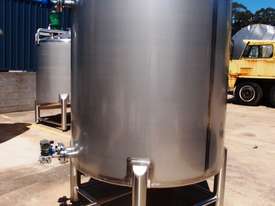 Stainless Steel Storage Tank (Vertical), Capacity: 2,500Lt - picture0' - Click to enlarge