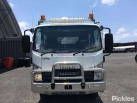 2014 Isuzu NPS300 - picture1' - Click to enlarge