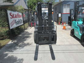 Nissan 3 ton Container Mast Used Forklift  #1501 - picture1' - Click to enlarge