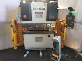 Steelmaster 30 ton x 1320 mm Press Brake - picture0' - Click to enlarge